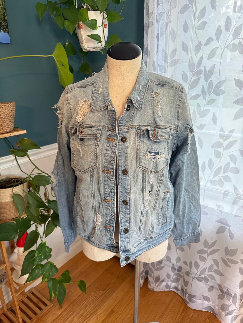 Leith Nordstrom Distressed Denim Jacket Light Wash Small